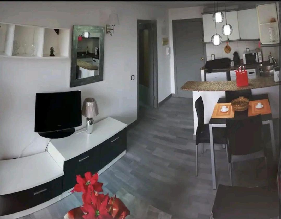 Bonito Apartamento Cerca De La Playa 살루 외부 사진