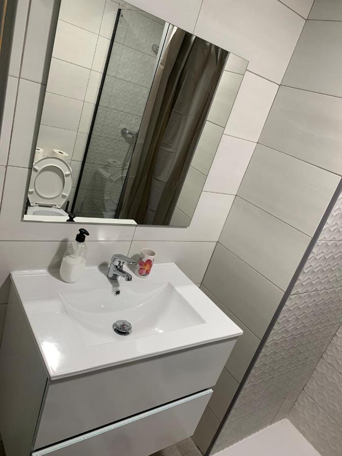 Bonito Apartamento Cerca De La Playa 살루 외부 사진