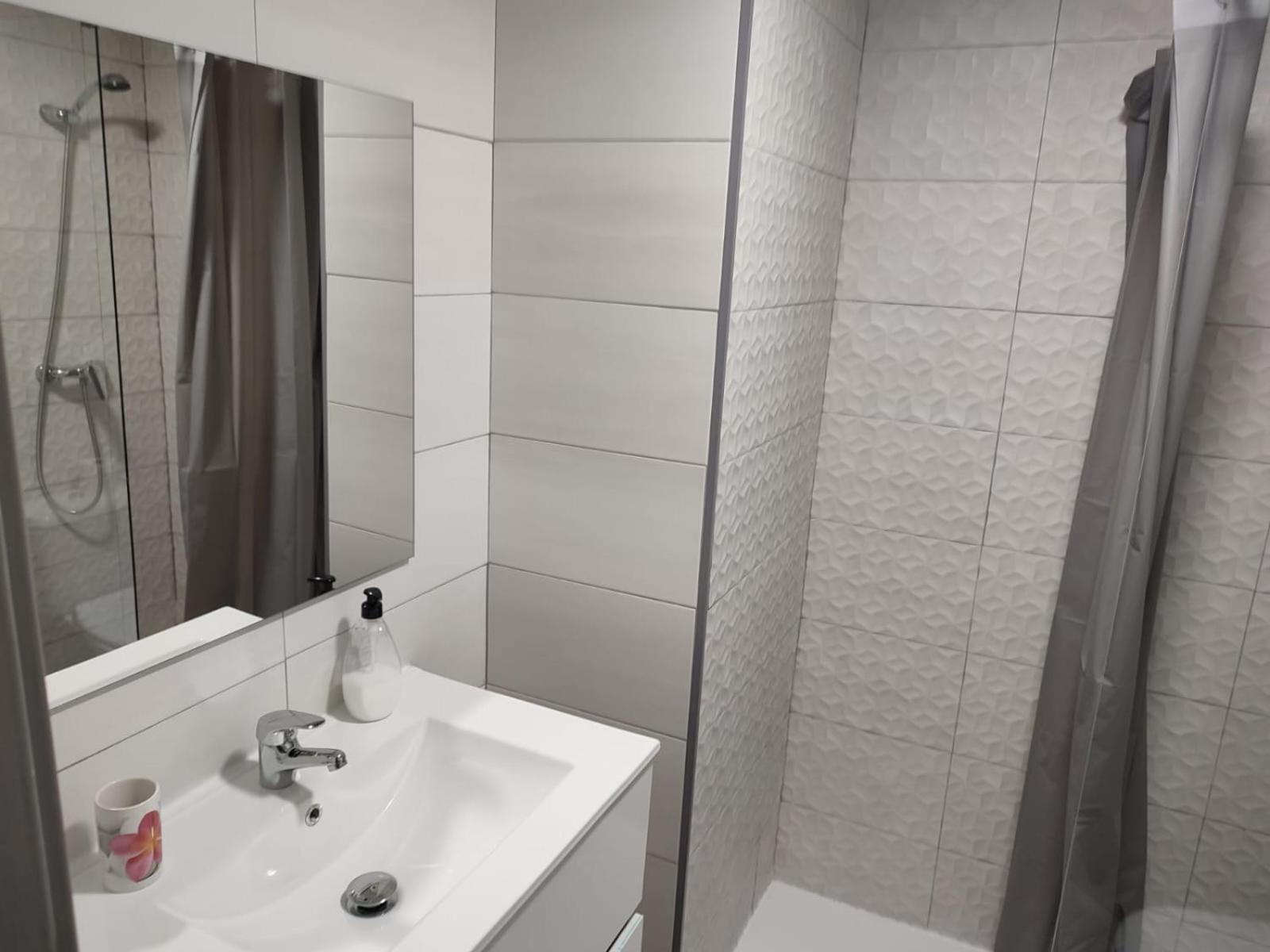 Bonito Apartamento Cerca De La Playa 살루 외부 사진